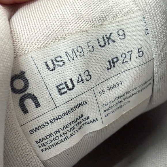 On Cloud Running Shoes Mens 9.5 Black Glacier Cloudgo Sneakers - Picture 8 of 9